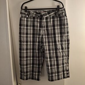 Zoey & Beth Chic Black and White Plaid Women's Cropped Pants